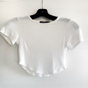 White cropped tshirt Boohoo